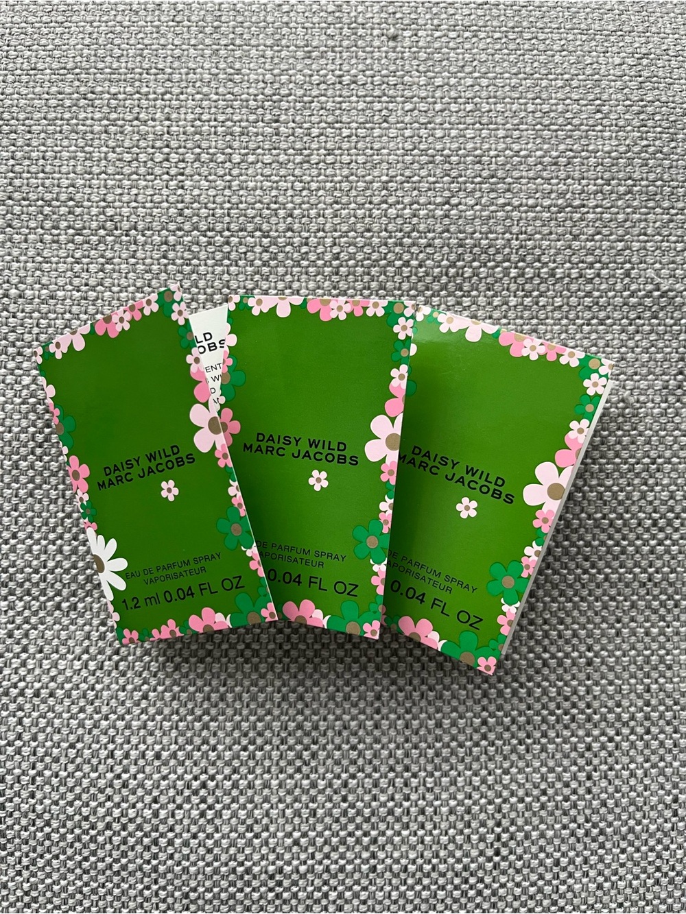 3/10$ Daisy Wild Marc Jacobs Eau de Parfum Sample